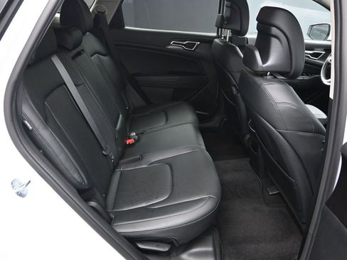 Certified 2024 Kia Sportage EX image 36