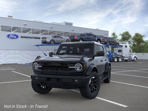 New 2025 Ford Bronco Outer Banks image 2