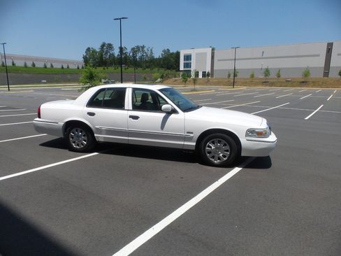 Used 2006 Mercury Grand Marquis LS image 16