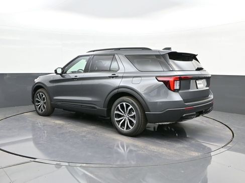 New 2025 Ford Explorer ST-Line image 5