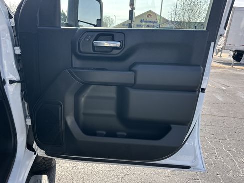 Used 2022 GMC Sierra 2500 Pro w/ Convenience Package image 15