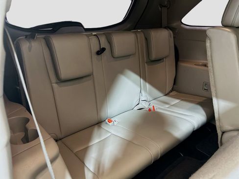 Used 2019 Toyota Highlander XLE FWD image 26