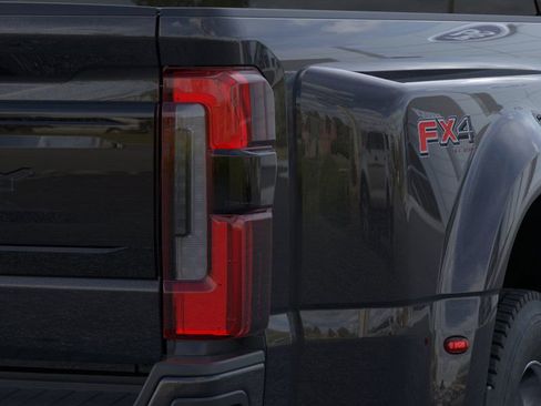 New 2026 Ford F450 Platinum w/ FX4 Off-Road Package image 21