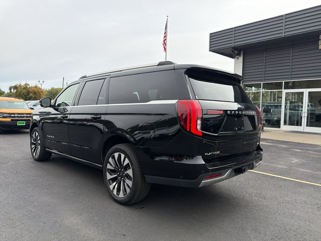 Used 2025 Ford Expedition Max Platinum w/ Driver's Package AWD/4WD image 15