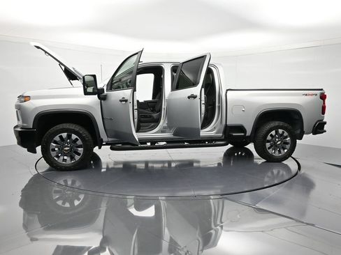 Used 2022 Chevrolet Silverado 2500 Custom w/ Custom Value Package image 47