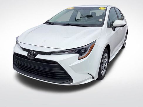 Used 2025 Toyota Corolla LE image 5
