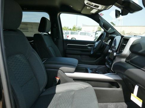 New 2026 RAM 1500 Big Horn AWD/4WD image 13