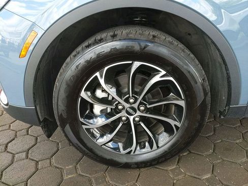 Certified 2025 Lincoln Nautilus Premier AWD/4WD image 10