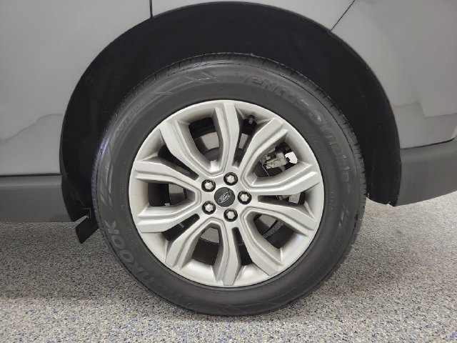 Certified 2024 Ford Edge Titanium AWD/4WD image 5