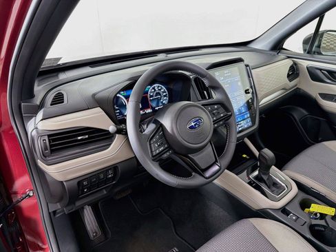 Used 2025 Subaru Forester Premium AWD/4WD image 16