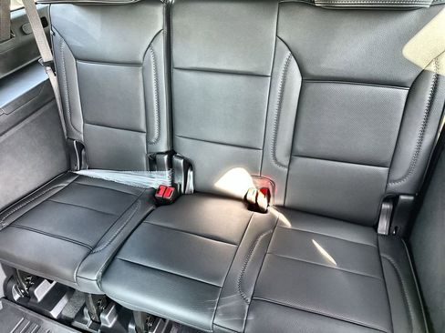 New 2026 GMC Yukon XL Denali w/ Denali Reserve Package AWD/4WD image 18