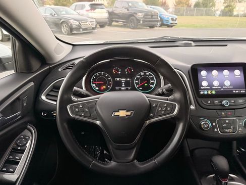 Used 2022 Chevrolet Malibu RS image 23