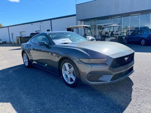 New 2026 Ford Mustang Coupe image 3