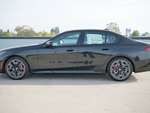 New 2026 BMW 530i w/ M Sport Package RWD image 4