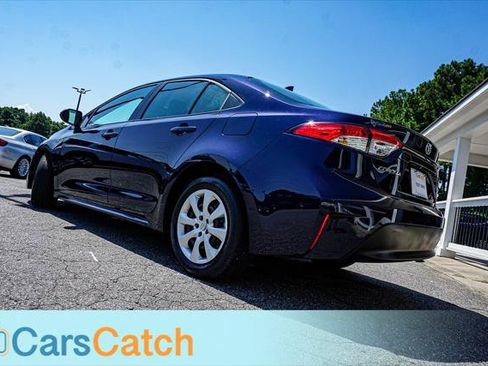 Used 2025 Toyota Corolla LE FWD image 4