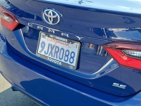 Used 2024 Toyota Camry SE FWD image 9
