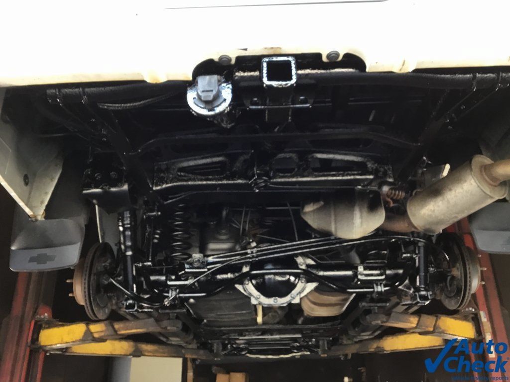 Used 2011 Chevrolet Avalanche LTZ AWD/4WD image 13
