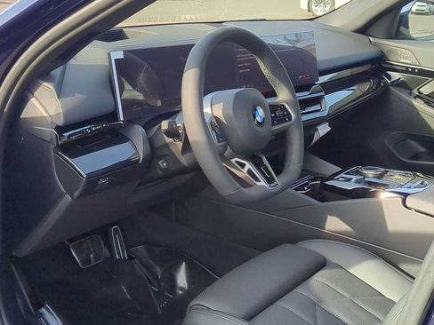 Used 2026 BMW 530i xDrive w/ M Sport Package AWD/4WD image 10