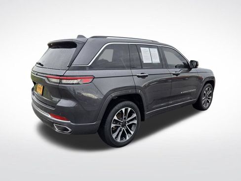 Used 2022 Jeep Grand Cherokee Overland AWD/4WD image 3