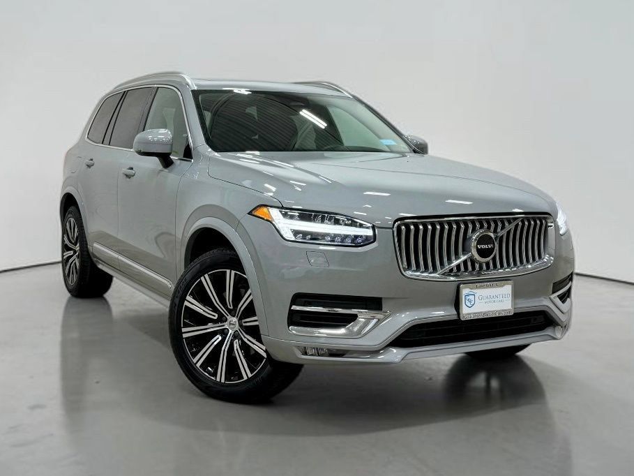 Used 2024 Volvo XC90 B5 Core w/ Protection Package Premier AWD/4WD image 5