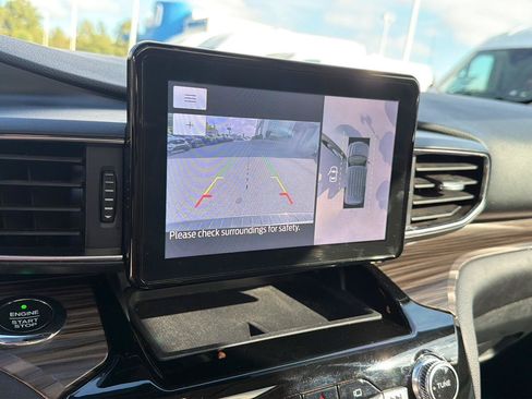 Used 2021 Ford Explorer Limited w/ Equipment Group 301A RWD image 27
