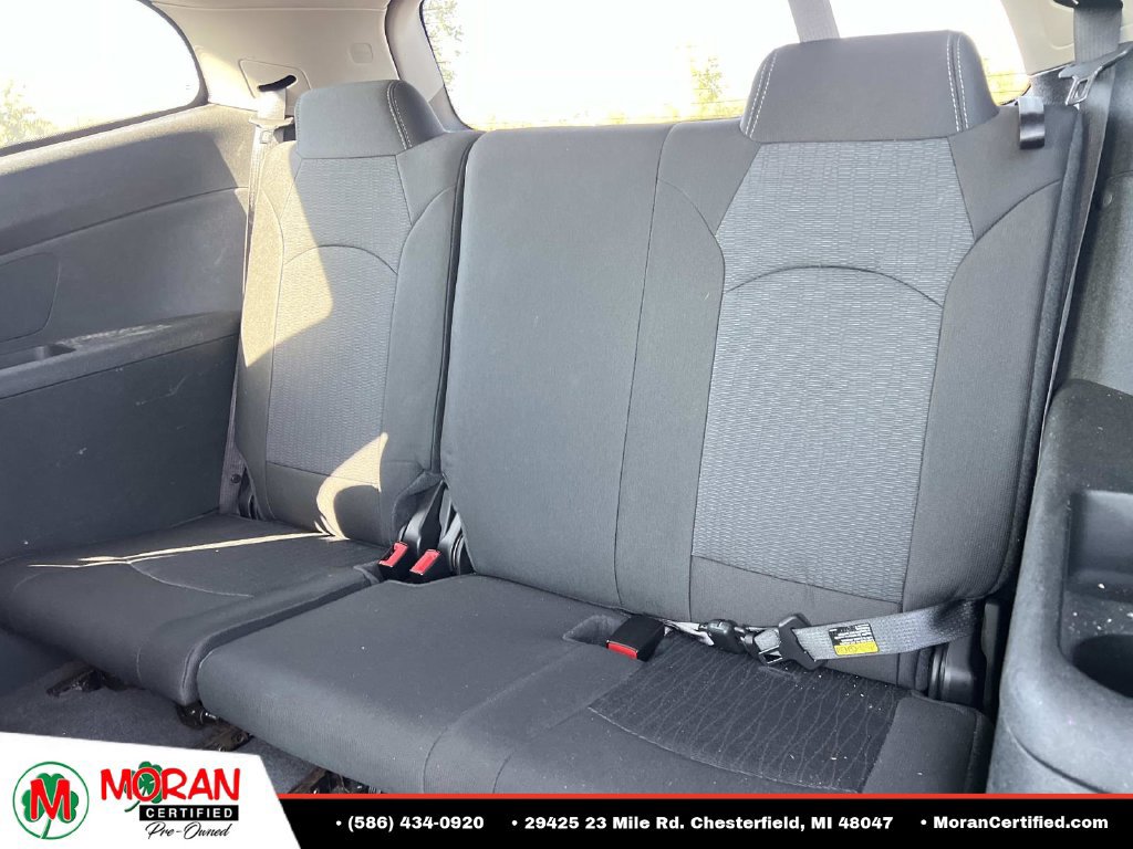 Used 2017 Chevrolet Traverse LT w/ Style and Technology Package FWD image 14