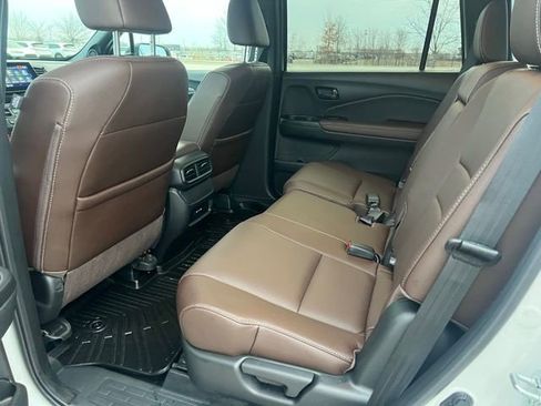 Used 2025 Honda Passport EX-L image 27
