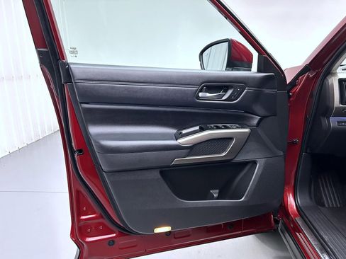 Used 2022 Nissan Pathfinder Platinum w/ Lighting Package (N93) image 9