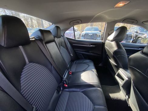 Used 2024 Toyota Camry SE image 31