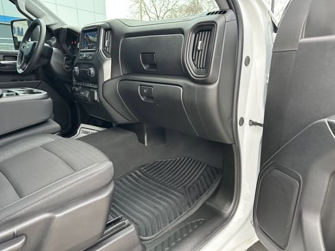 Used 2024 Chevrolet Silverado 2500 Custom w/ Custom Convenience Package image 32