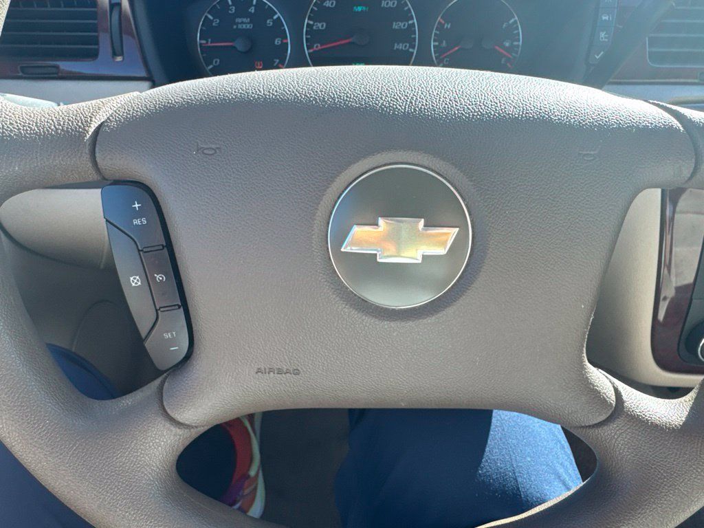 Used 2008 Chevrolet Impala LT FWD image 15