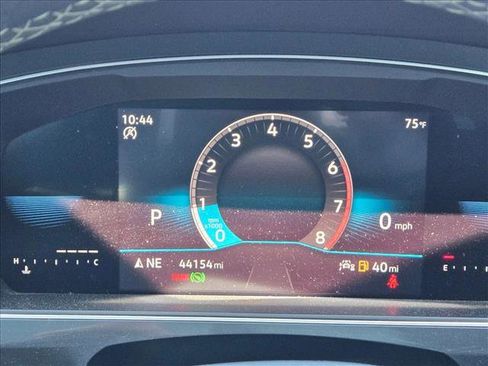 Used 2023 Volkswagen Tiguan SE R-Line image 10