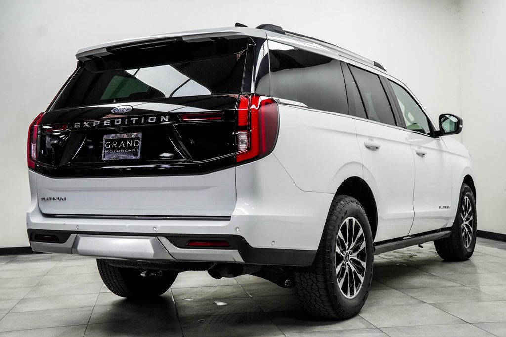 Used 2025 Ford Expedition Platinum AWD/4WD image 13