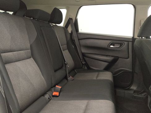 Used 2024 Nissan Rogue SV FWD image 19
