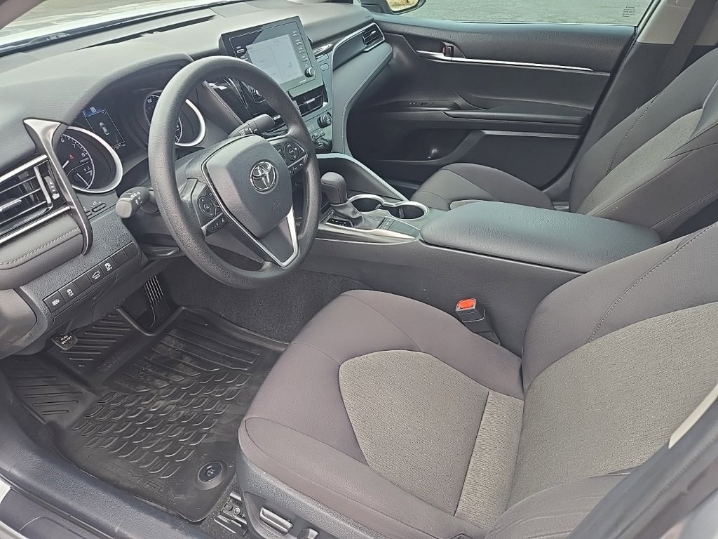 Used 2024 Toyota Camry LE FWD image 16