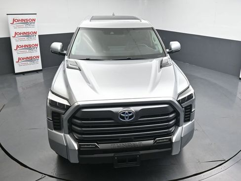 Used 2024 Toyota Tundra Limited AWD/4WD image 29