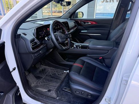 Used 2024 Chevrolet Traverse RS AWD/4WD image 6