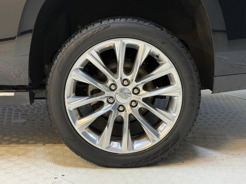 Used 2018 Cadillac Escalade Platinum image 12