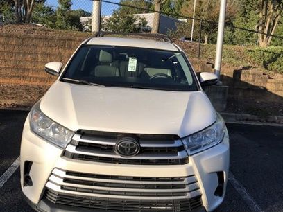Used 2018 Toyota Highlander LE
