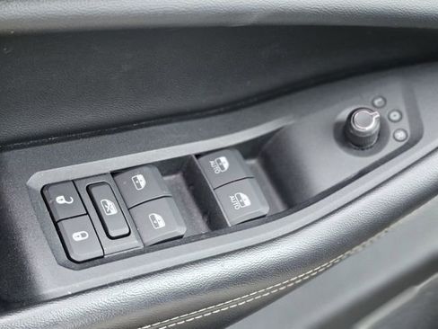 Used 2022 Jeep Grand Cherokee L Laredo w/ Luxury Tech Group I image 21