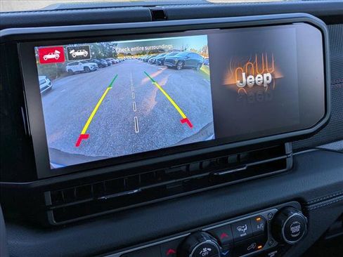 Used 2024 Jeep Wrangler Unlimited Rubicon w/ Technology Group AWD/4WD image 15