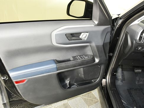 Used 2021 Ford Bronco Sport Outer Banks w/ Outer Banks Package (96D) image 37