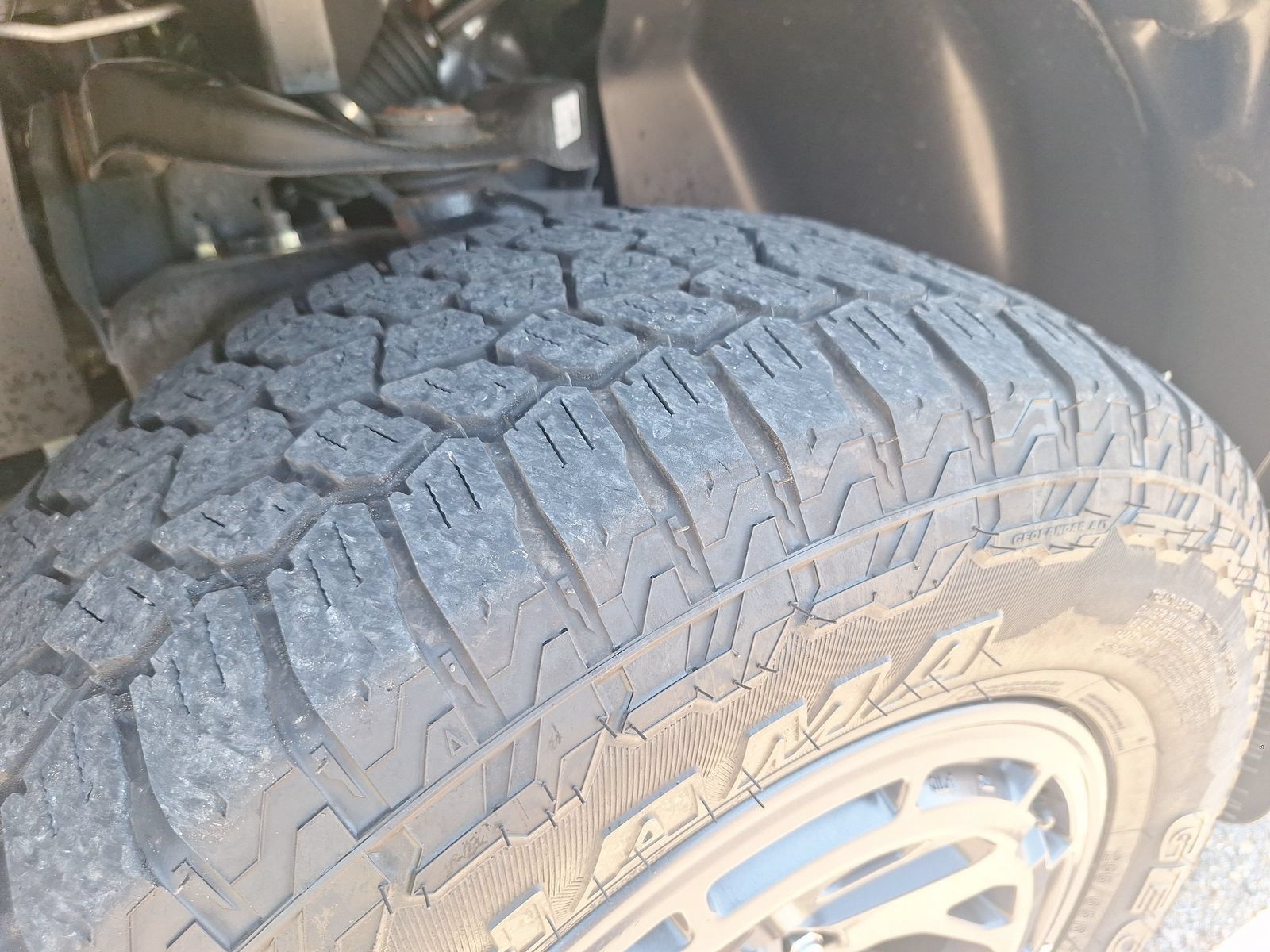 Used 2025 Nissan Frontier PRO-4X AWD/4WD image 26