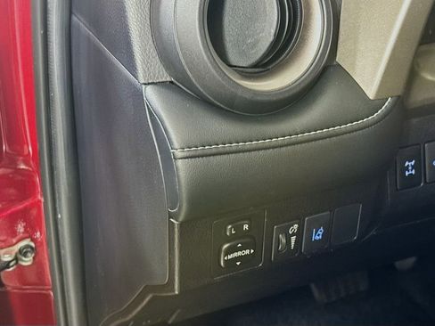 Used 2018 Toyota RAV4 Adventure image 10