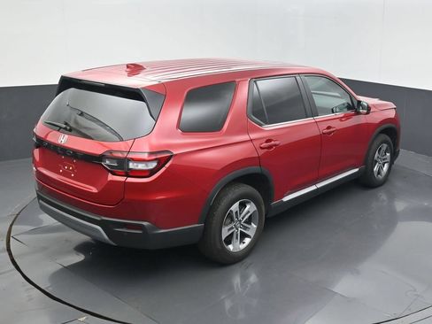 Used 2025 Honda Pilot EX-L image 12