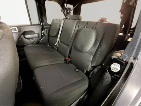 Used 2023 Jeep Wrangler Unlimited AWD/4WD image 19