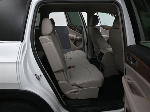 New 2026 Volkswagen Atlas SE image 13