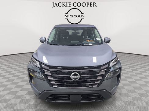 New 2026 Nissan Rogue SV AWD/4WD image 2