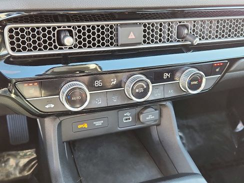 Certified 2022 Honda Civic EX image 15