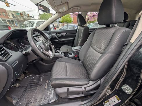 Used 2017 Nissan Rogue S image 15